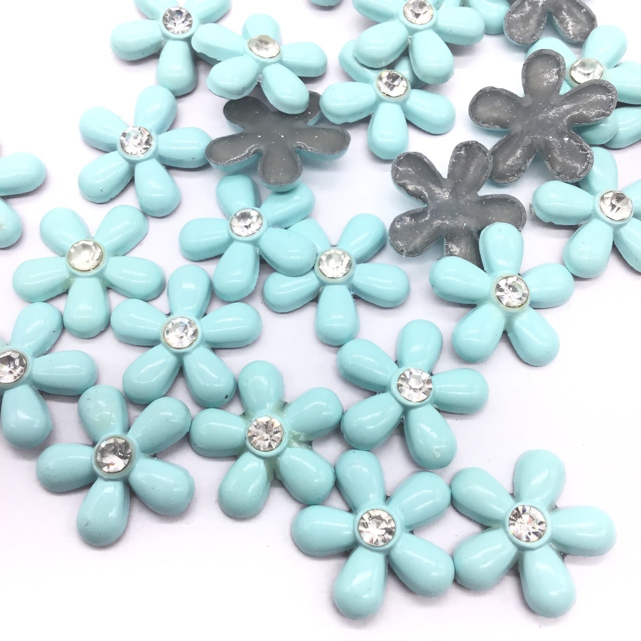 15107514044_flor20azul-1 Aplique Metal Termo Colante Flor Azul Com strass c/50 unidades - Imagem 3