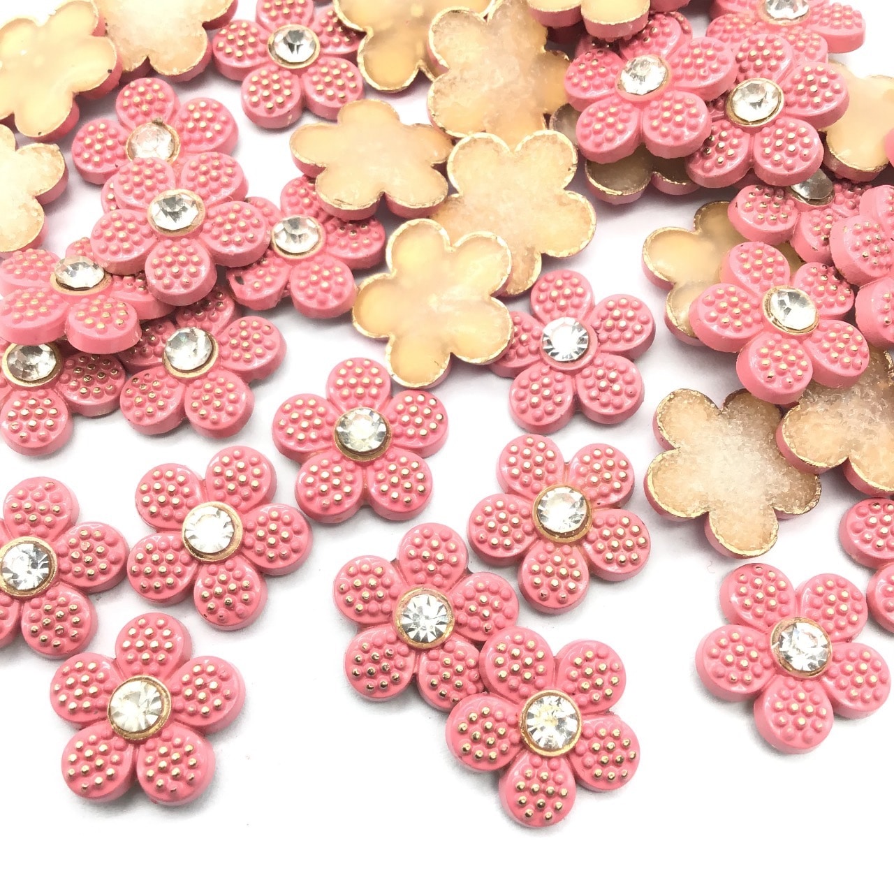 15107980309_flor20rosa Aplique Metal Flor Rosa Com strass Termo Colante C/50Un - Imagem 2