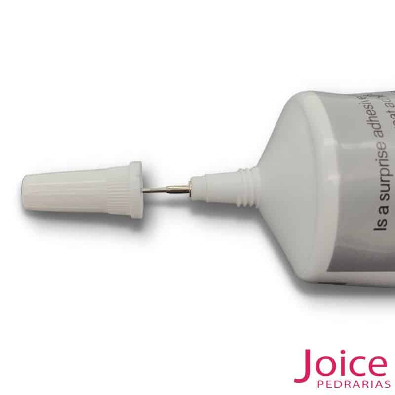 xr:d:DAFLAofDNuE:1100,j:40341757462,t:22110812 Cola B7000 C/50Ml Específico para Colar Pedrarias(Acrilico, Resina,Cerâmica, Abs) em Tecidos, Madeiras,icos Entre Outros - Imagem 2