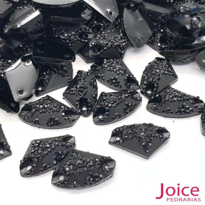 xr:d:DAFZzEEE1jI:149,j:3459317119,t:23021018 Chaton Formato Irregular Resina Cascalho Base Reta Com Furo 11.5 X 19mm C/1000unidades - Imagem 4