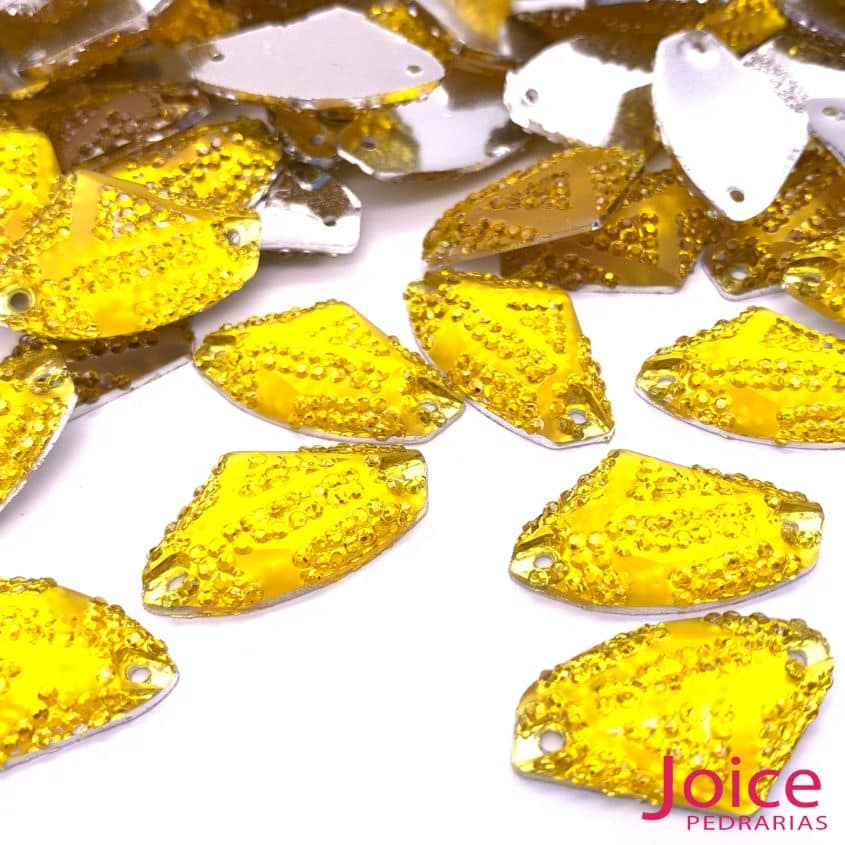 xr:d:DAFZzEEE1jI:154,j:46772165507,t:23021018 Chaton Formato Irregular Resina Cascalho Base Reta Com Furo 16mm X 27mm C/200unidades - Imagem 3