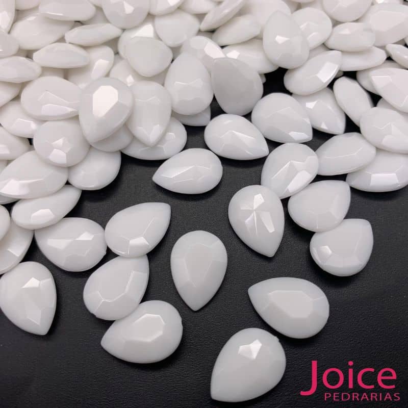 xr:d:DAFSHLxb3jA:45,j:41178301302,t:22111618 Gota Base Irregular Acrílico Leitoso 10mm X 14mm C/1000Unidades - Imagem 5