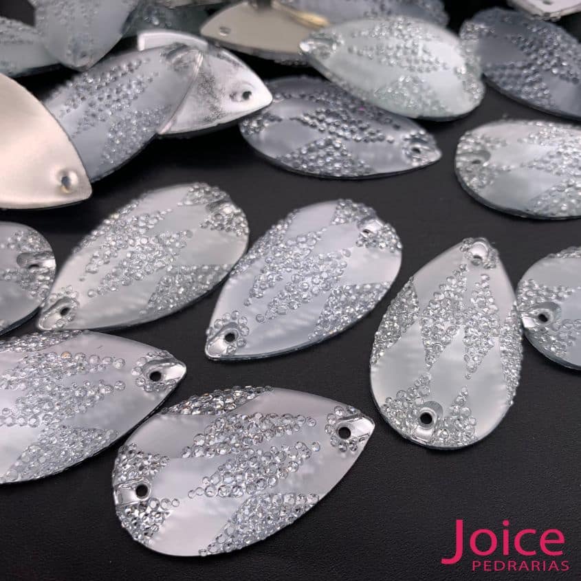 xr:d:DAFZzEEE1jI:118,j:3390963800,t:23020914 Chaton Gota Resina Cascalho Base Reta Com Furo 21mm X 36mm C/100unidades - Imagem 11