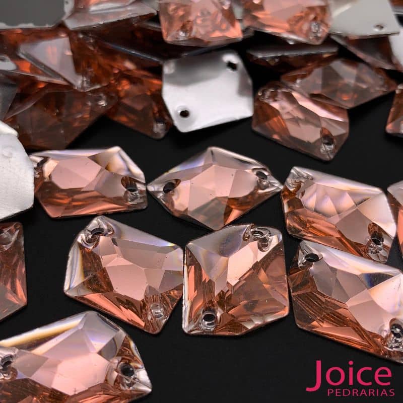 xr:d:DAFaFBjJwVA:222,j:46391780672,t:23050317 Chaton Resina Com Formato Irregular Base Reta Com Furo 16mm × 21mm C/500unidades - Imagem 9